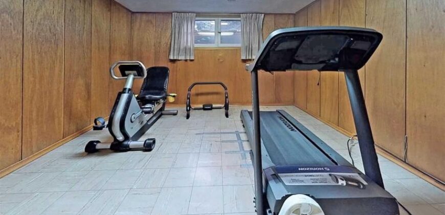 Bayview & York Mills House