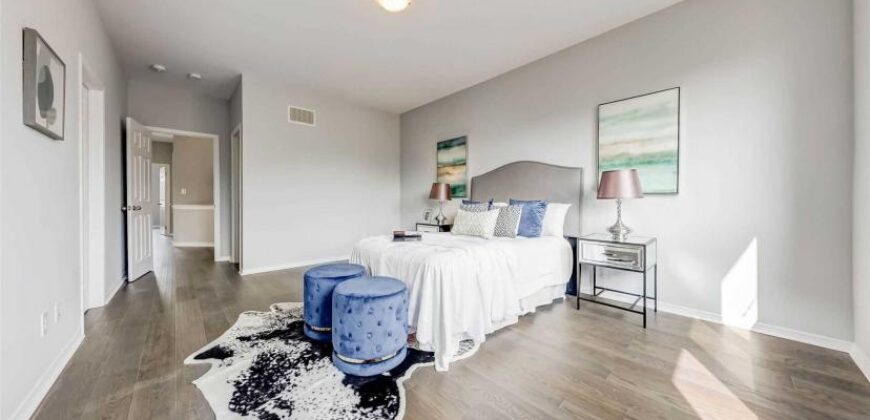 Stunning Detached 4 Bed Rooms Home