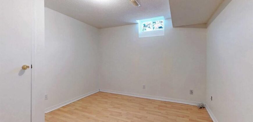 Link House In High Demand Middlefield