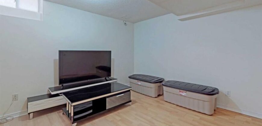 Link House In High Demand Middlefield