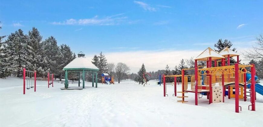 Link House In High Demand Middlefield